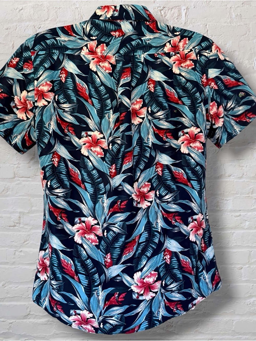 Julian & Mark Hawaiian Shirt Mens M Tropical Floral Navy Resort Aloha - Picture 4 of 9